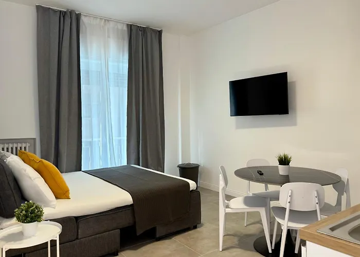 Laus Andrea Da Luxury & Design 2 * בארי